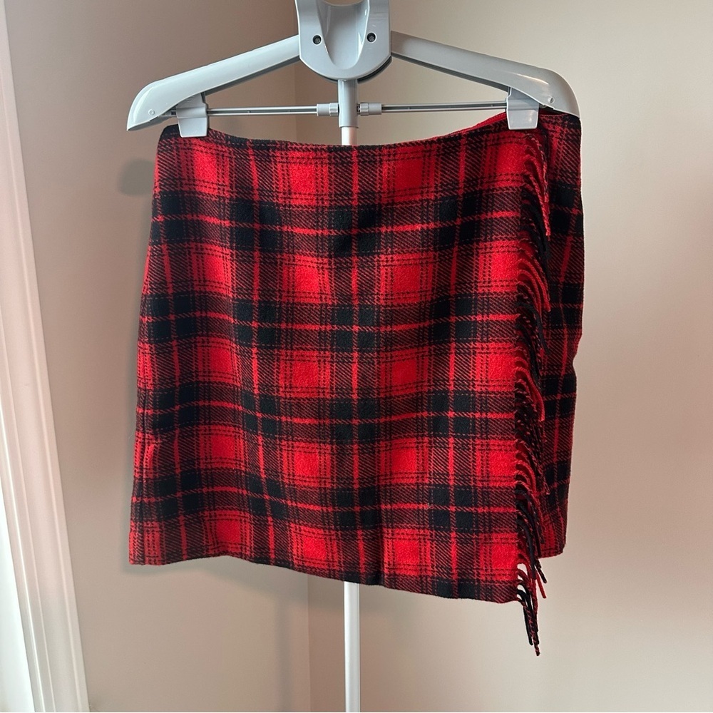 LOFT Buffalo Plaid Red Black Faux Wrap Skirt 14 NWT Fringe Wool Blend Miniskirt - Picture 4 of 7